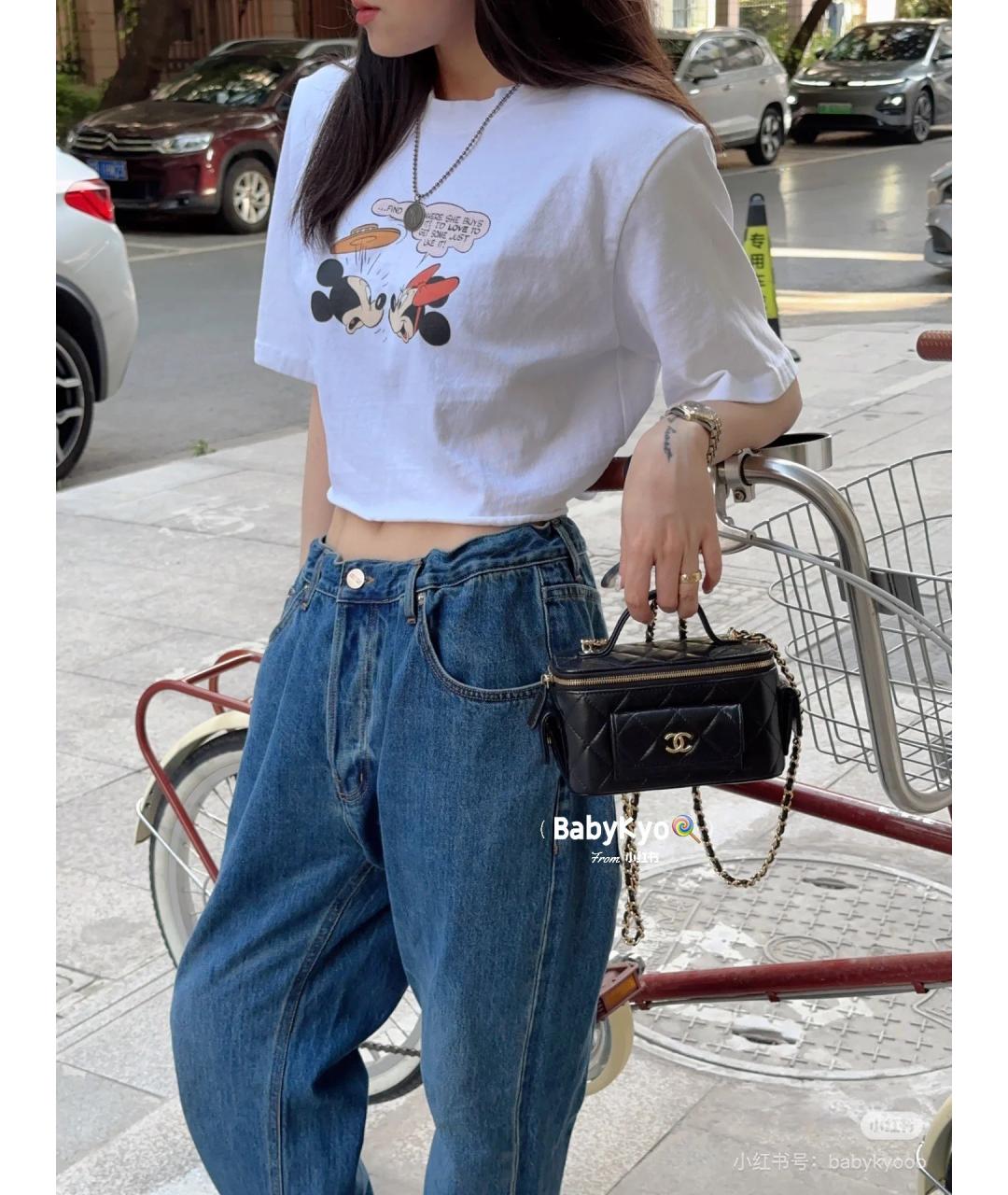 CHANEL Черная кожаная сумка с короткими ручками, фото 6