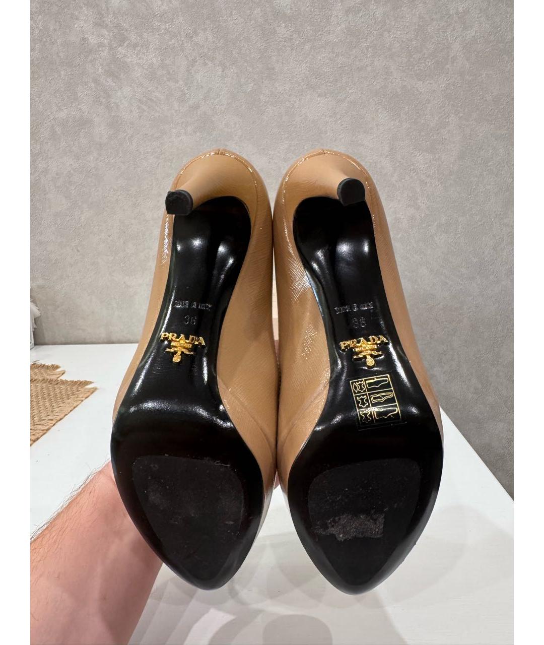 PRADA Бежевые кожаные туфли, фото 3