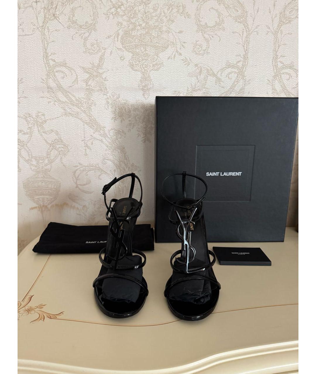 SAINT LAURENT Черные босоножки из лакированной кожи, фото 2