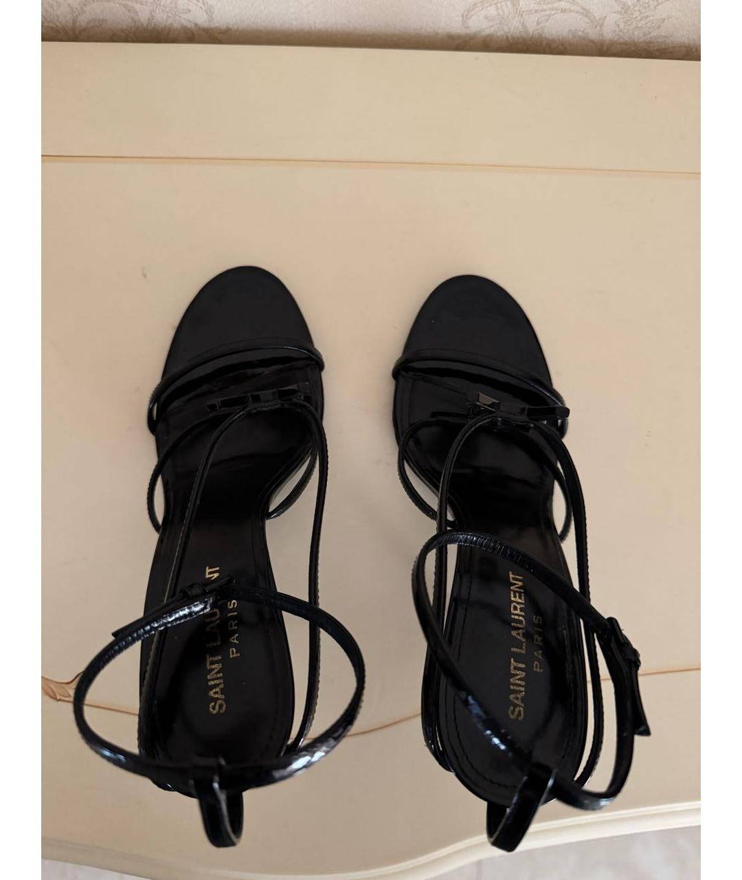 SAINT LAURENT Черные босоножки из лакированной кожи, фото 3