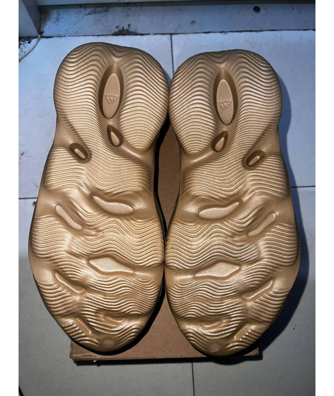 ADIDAS YEEZY Коричневые резиновые низкие кроссовки / кеды, фото 4