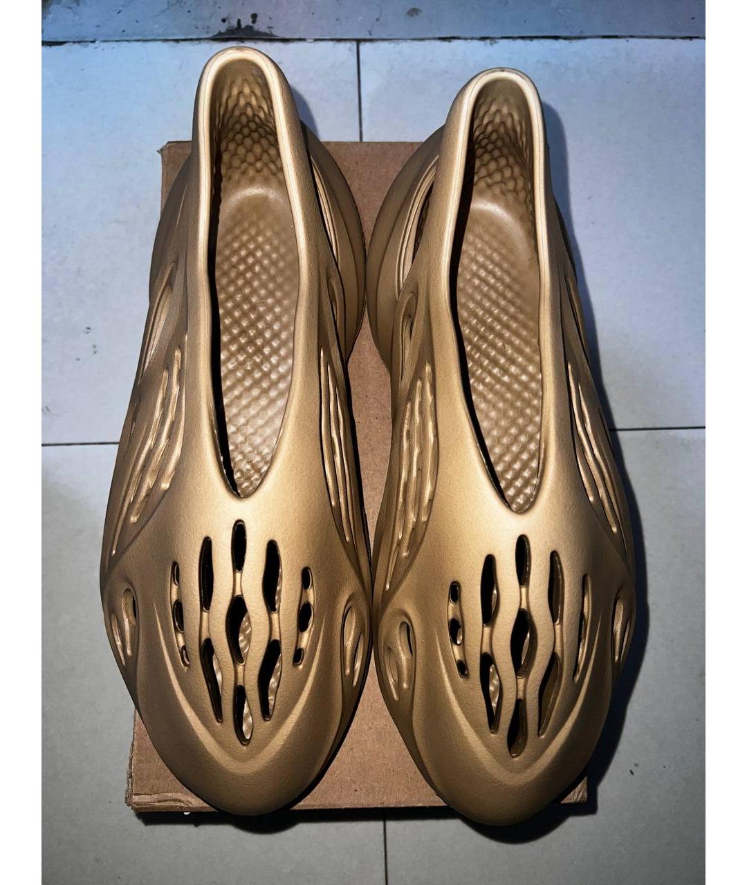 ADIDAS YEEZY Коричневые резиновые низкие кроссовки / кеды, фото 2