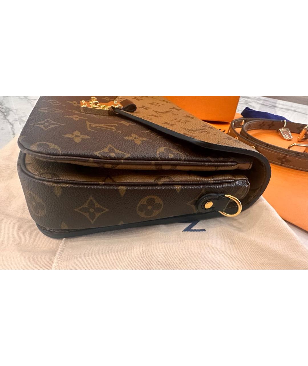 LOUIS VUITTON Коричневая сумка с короткими ручками, фото 5
