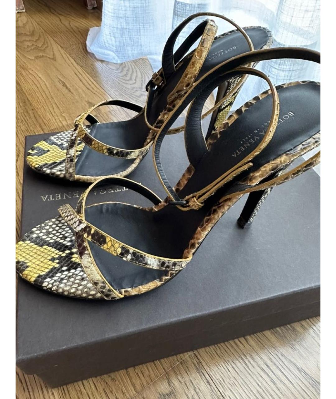 BOTTEGA VENETA Босоножки из экзотической кожи, фото 8