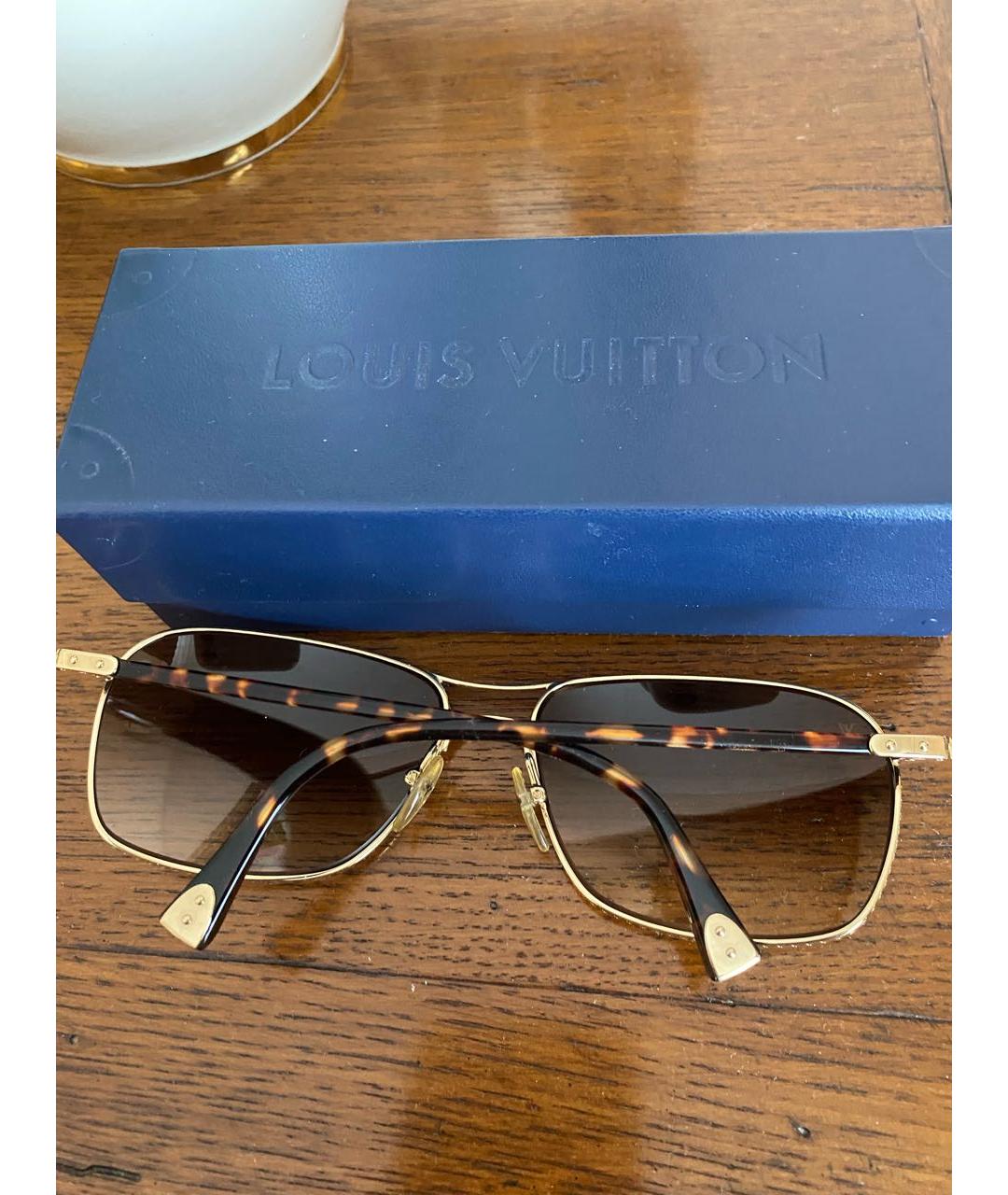 LOUIS VUITTON Антрацитовые металлические солнцезащитные очки, фото 2