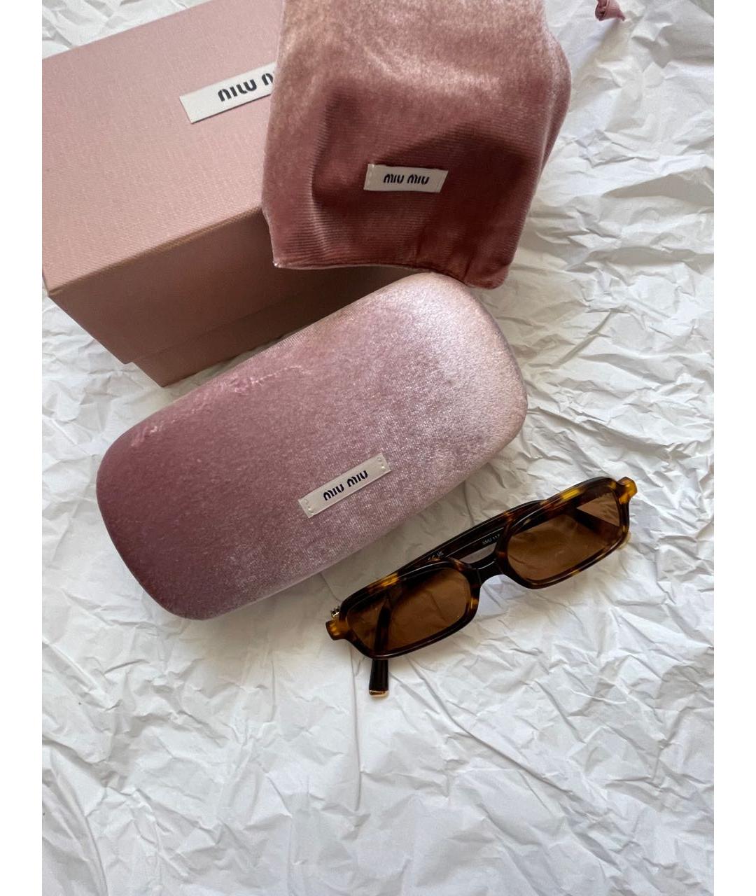 MIU MIU Коричневые пластиковые солнцезащитные очки, фото 2