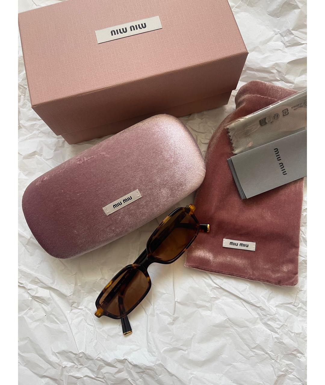 MIU MIU Коричневые пластиковые солнцезащитные очки, фото 3