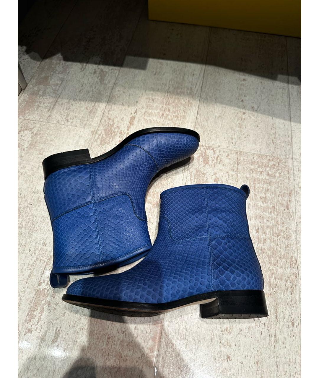 JIMMY CHOO Синие ботинки из экзотической кожи, фото 5
