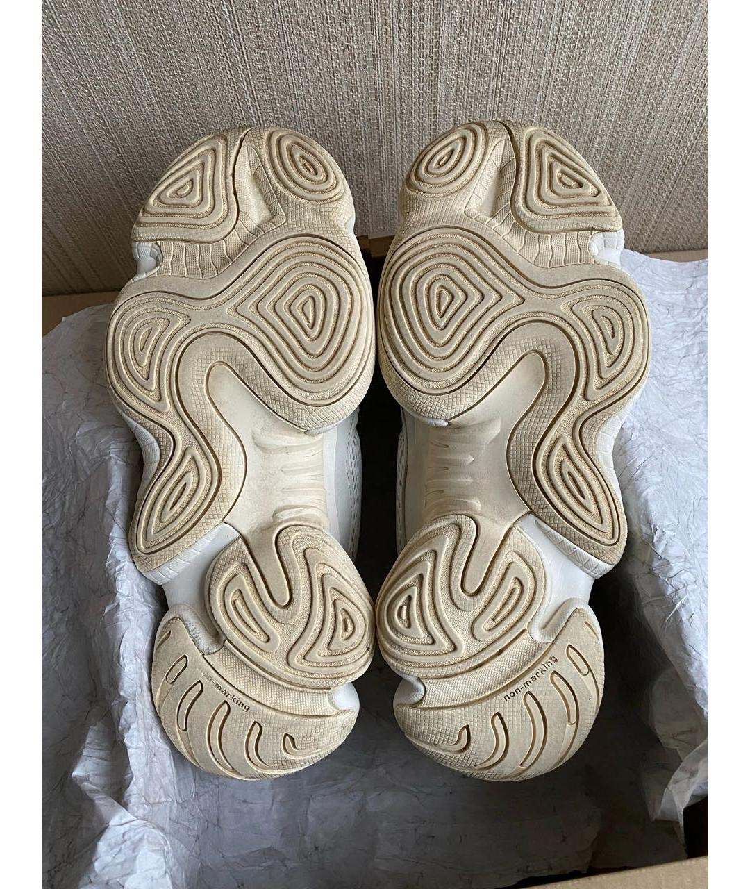 ADIDAS YEEZY Белые замшевые низкие кроссовки / кеды, фото 5