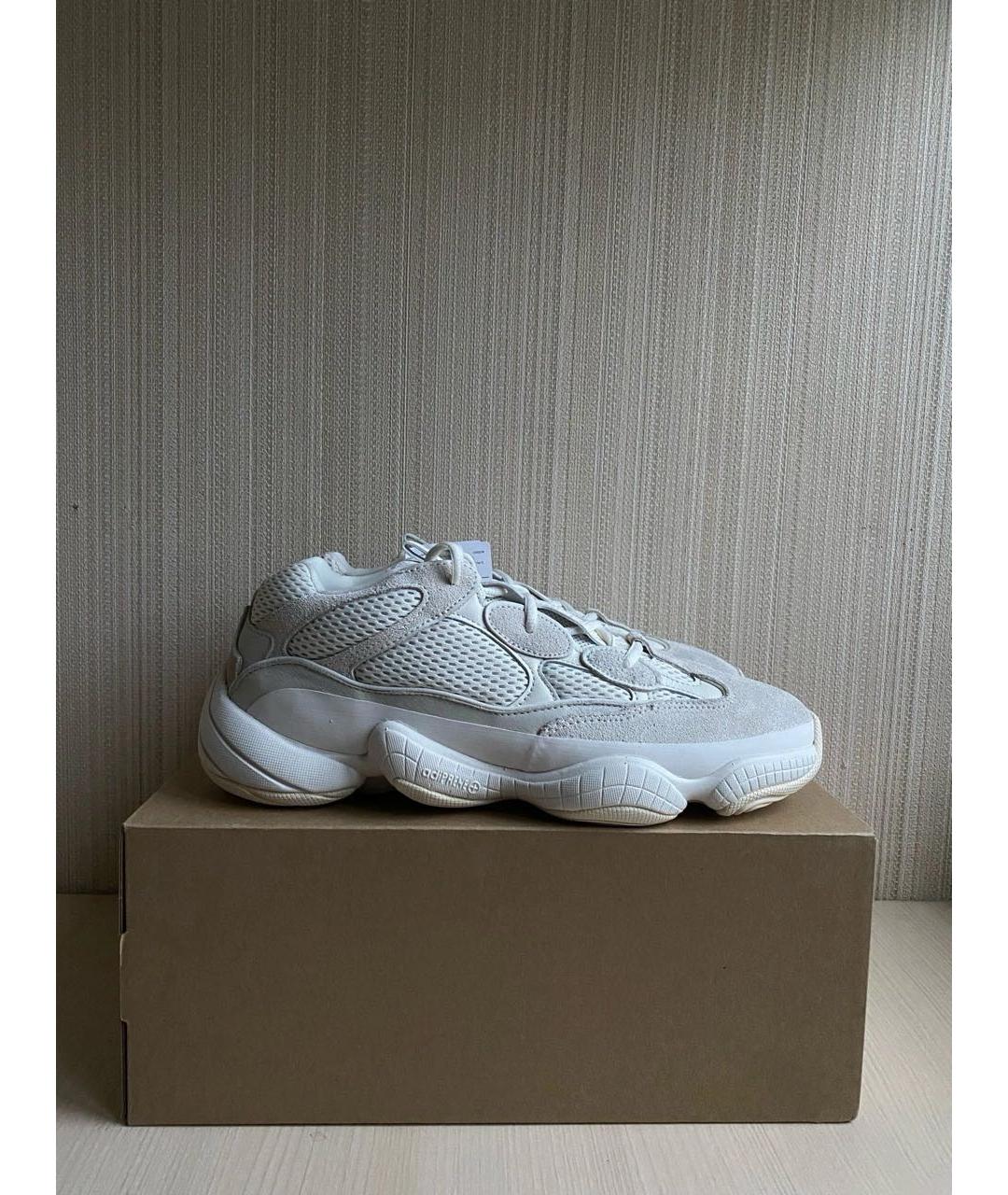 ADIDAS YEEZY Белые замшевые низкие кроссовки / кеды, фото 3