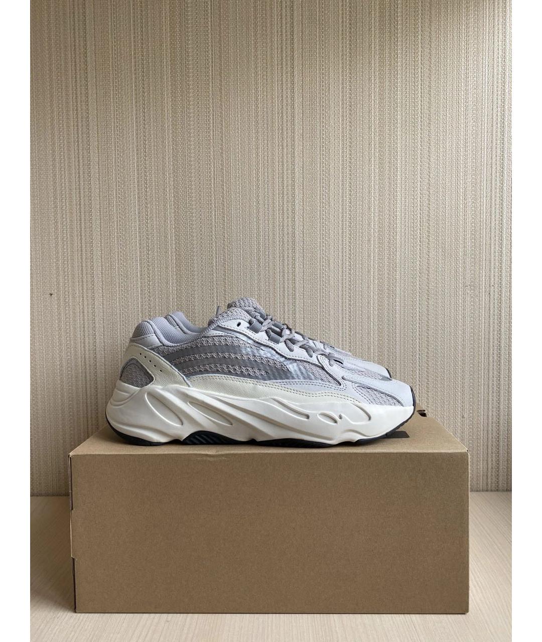 ADIDAS YEEZY Белые замшевые низкие кроссовки / кеды, фото 2