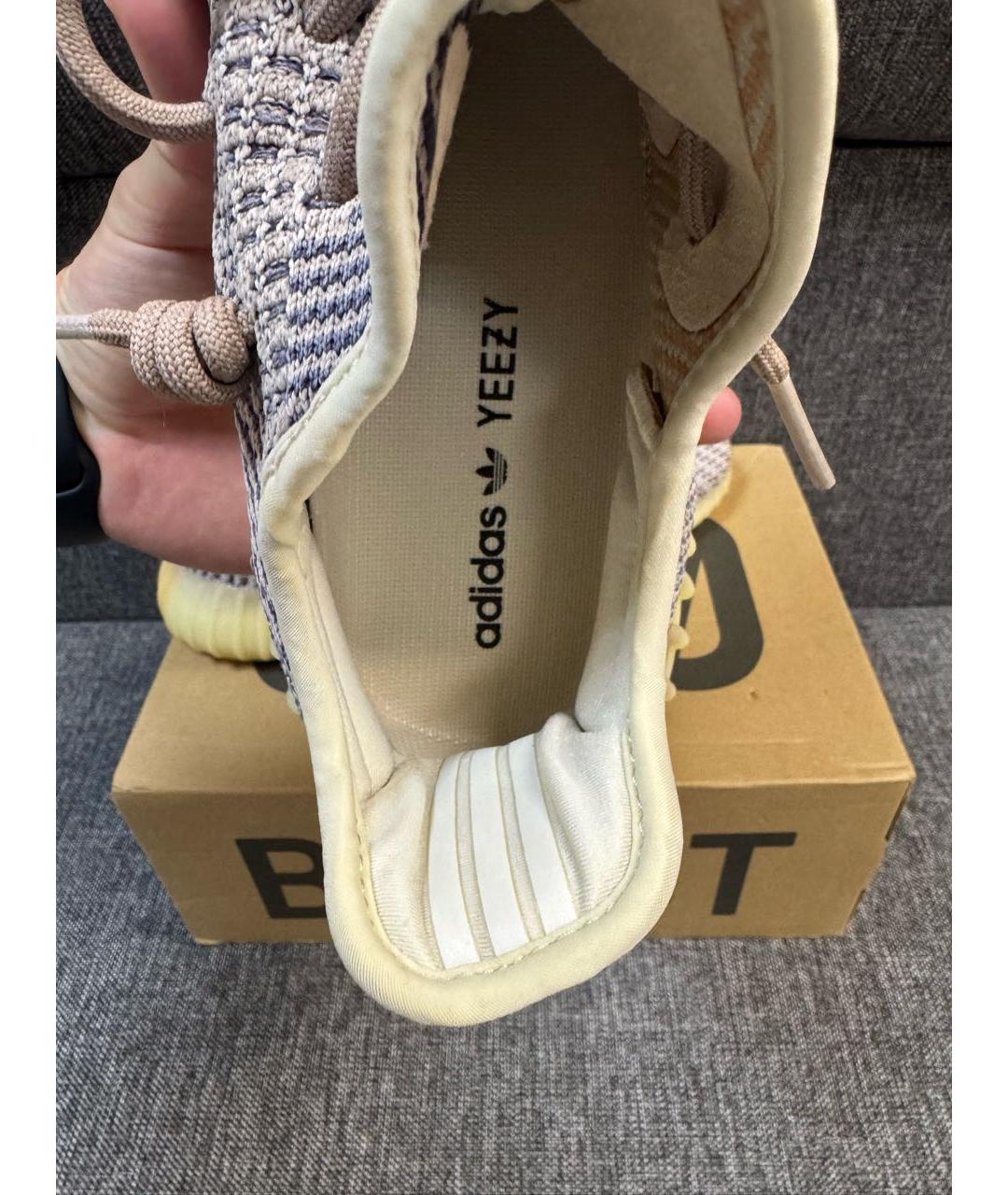ADIDAS YEEZY Бежевые текстильные низкие кроссовки / кеды, фото 4