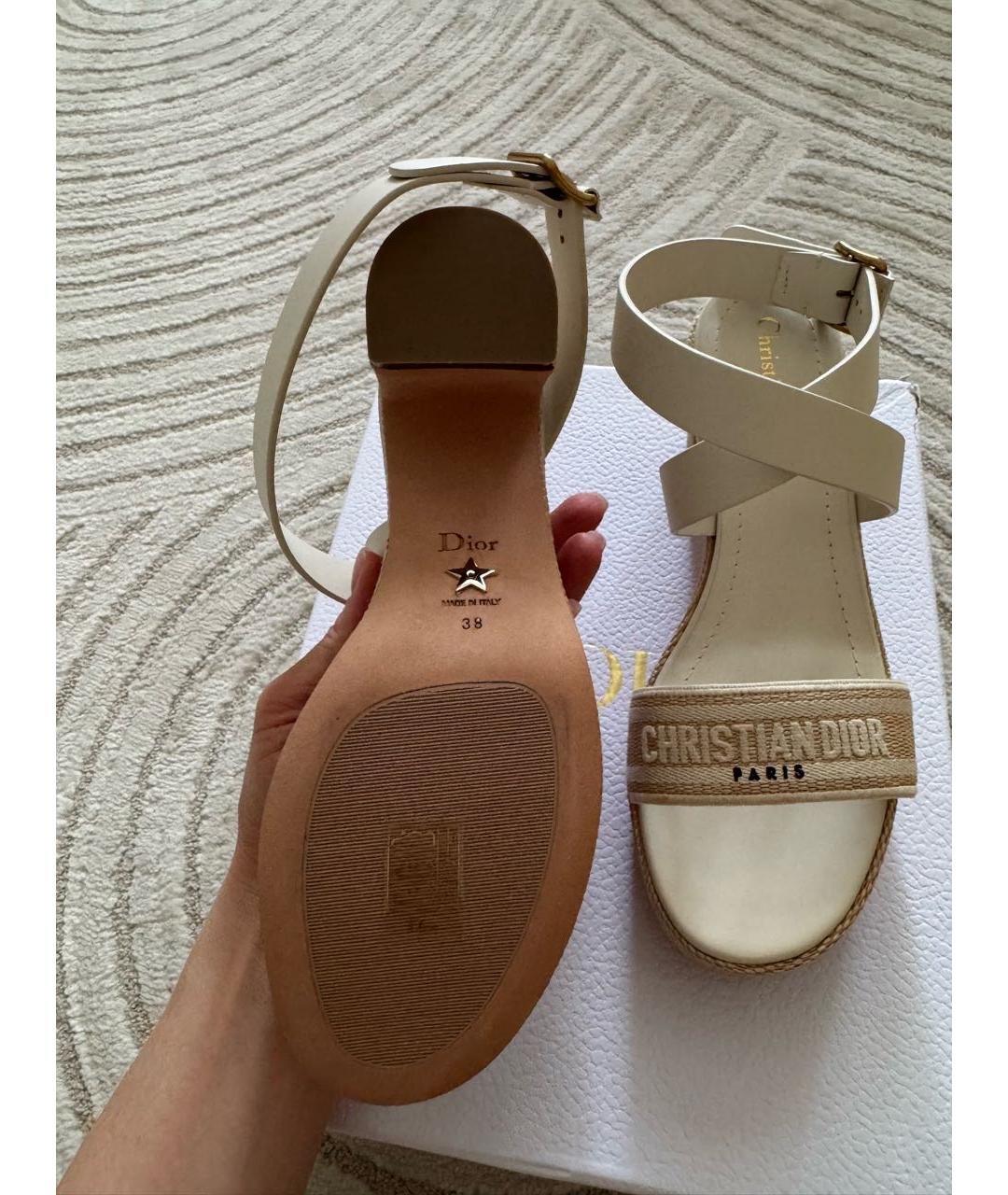 CHRISTIAN DIOR Бежевые кожаные босоножки, фото 4