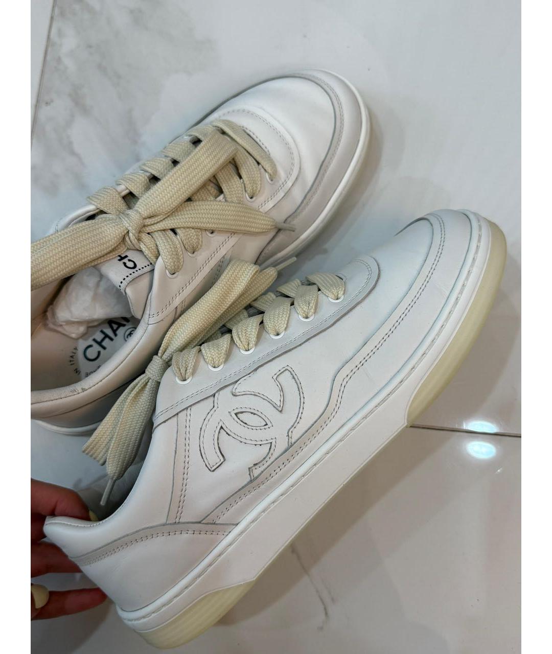 CHANEL Белые кожаные кеды, фото 2