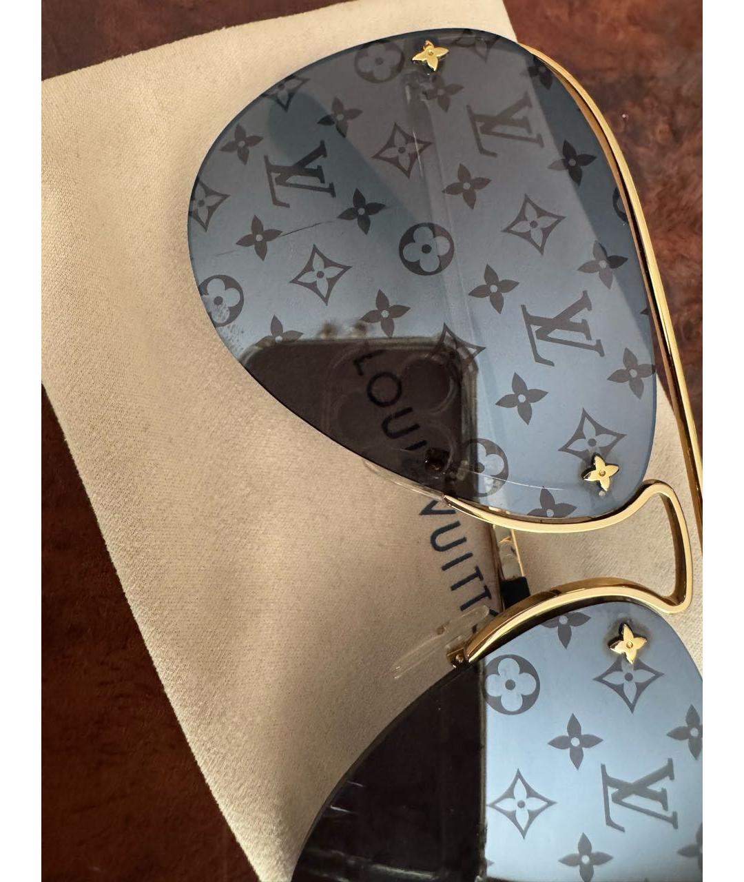 LOUIS VUITTON Золотые металлические солнцезащитные очки, фото 8