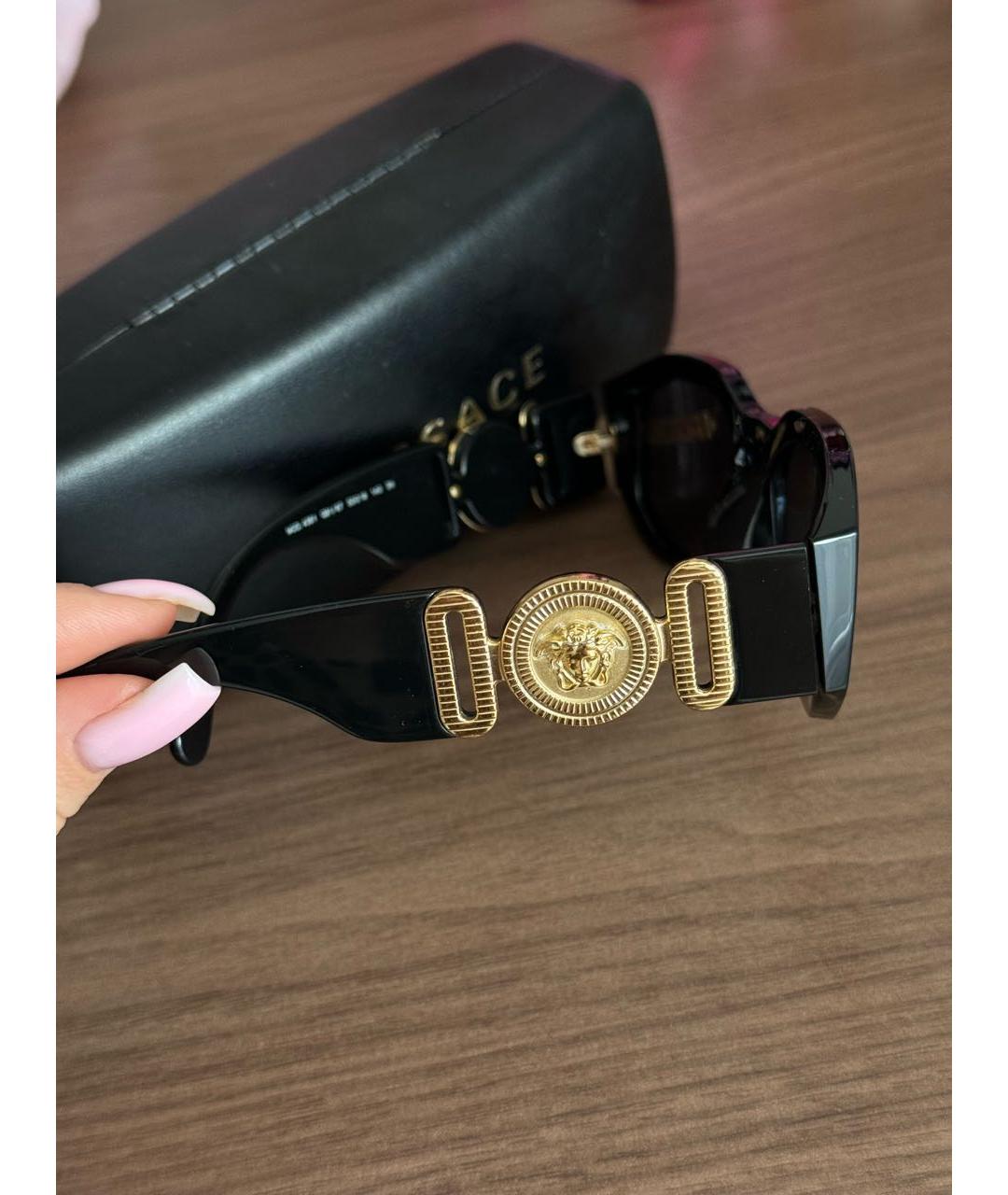 VERSACE Черные пластиковые солнцезащитные очки, фото 3