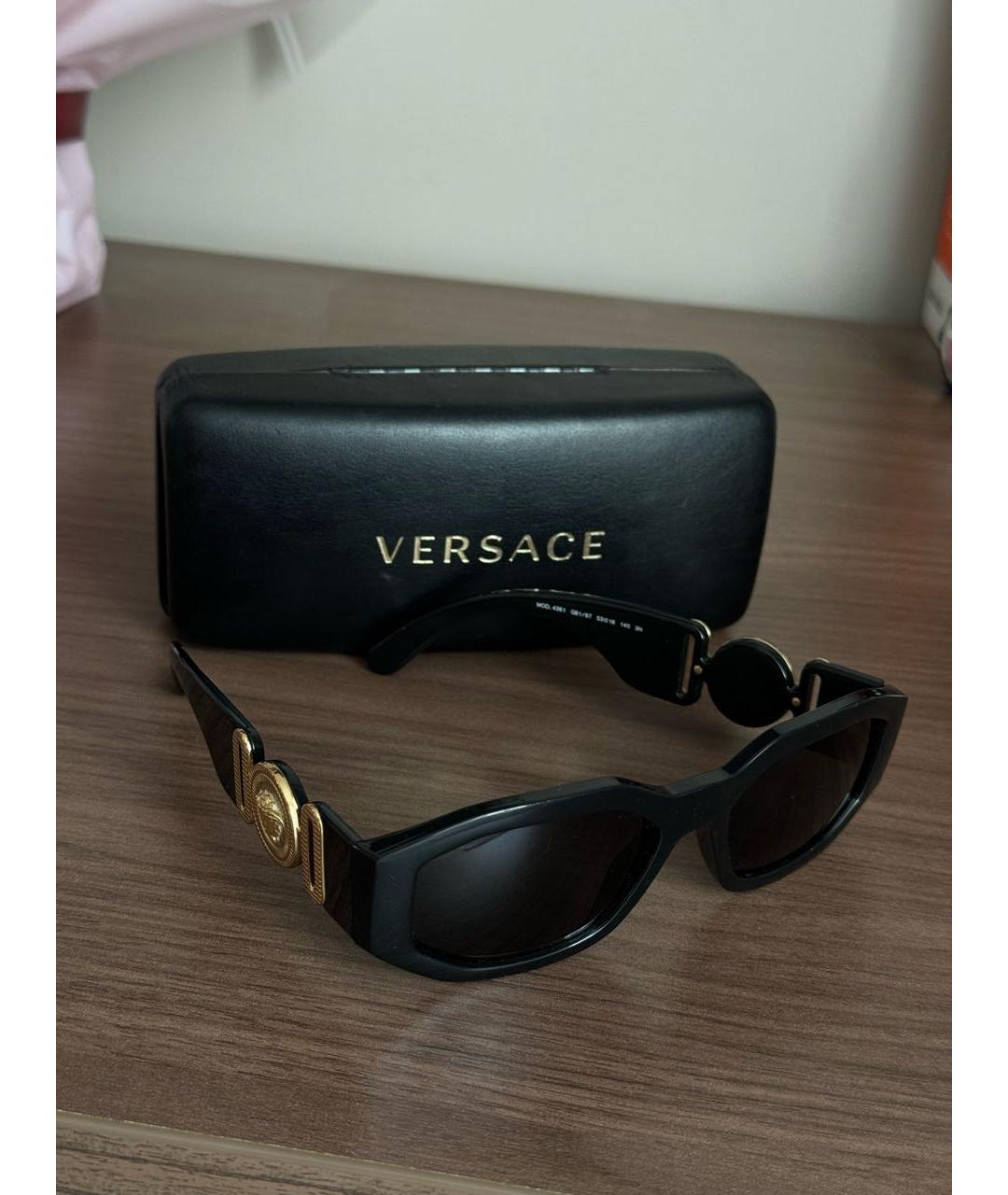 VERSACE Черные пластиковые солнцезащитные очки, фото 2