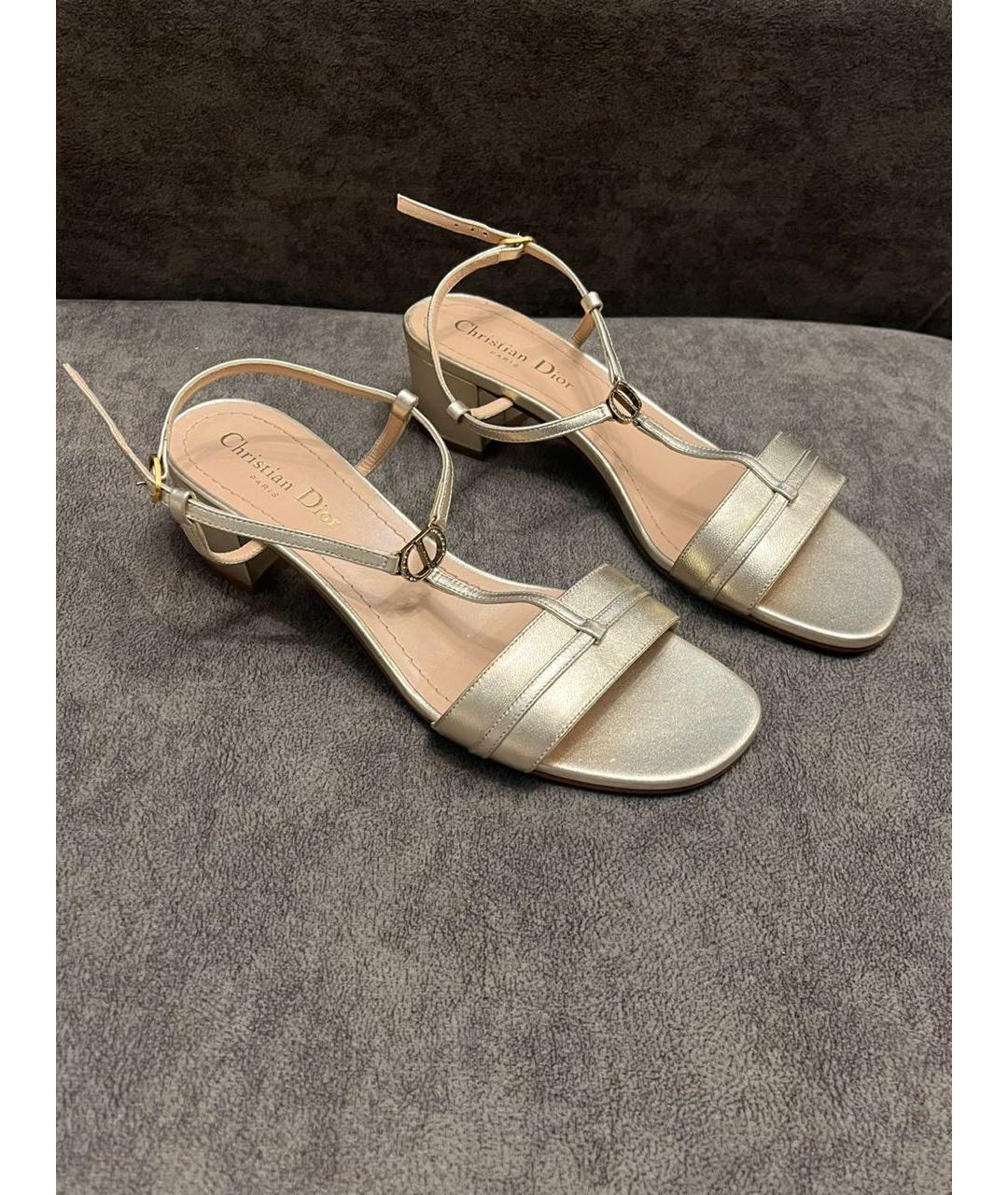 CHRISTIAN DIOR Золотые кожаные босоножки, фото 8