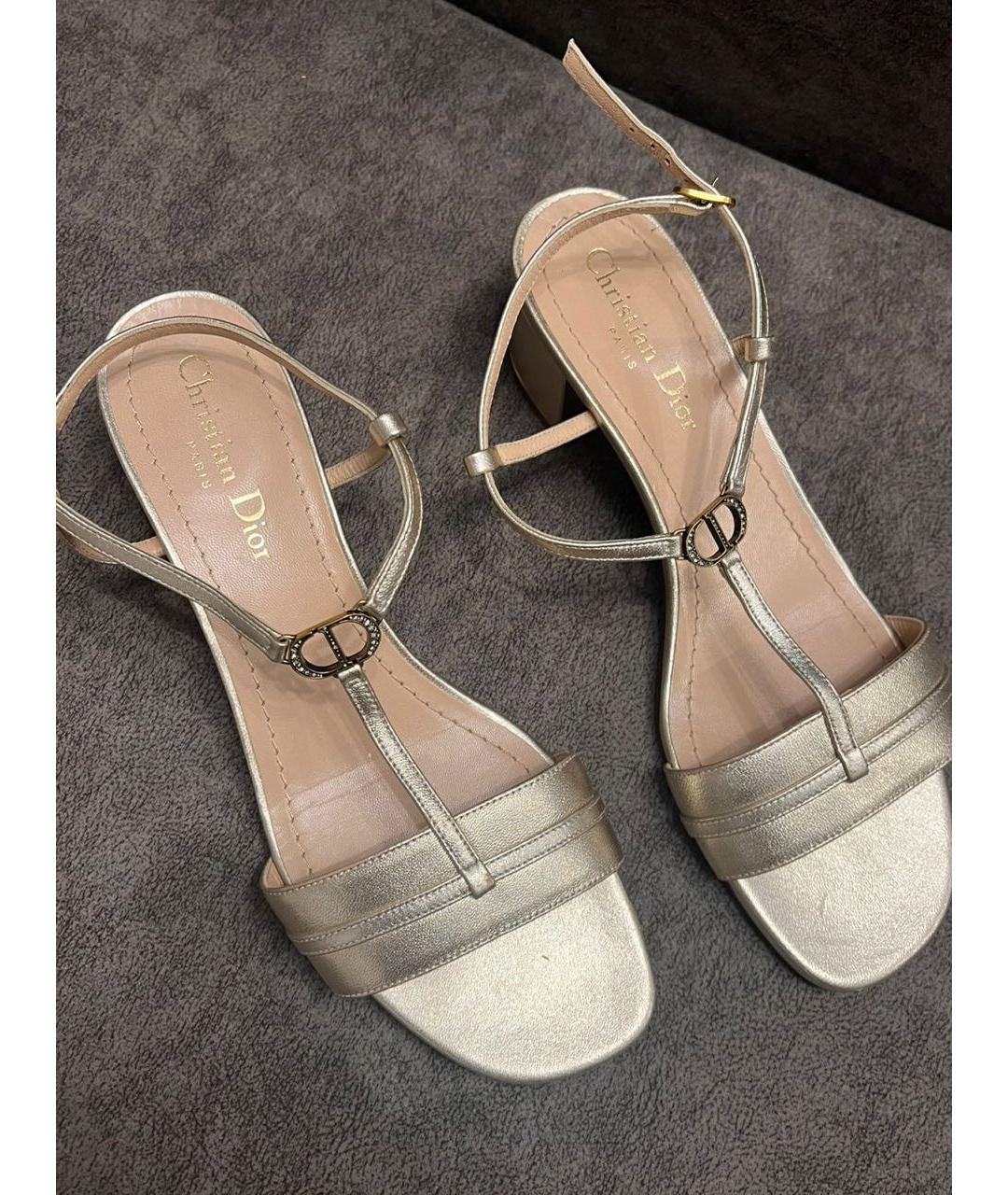 CHRISTIAN DIOR Золотые кожаные босоножки, фото 7