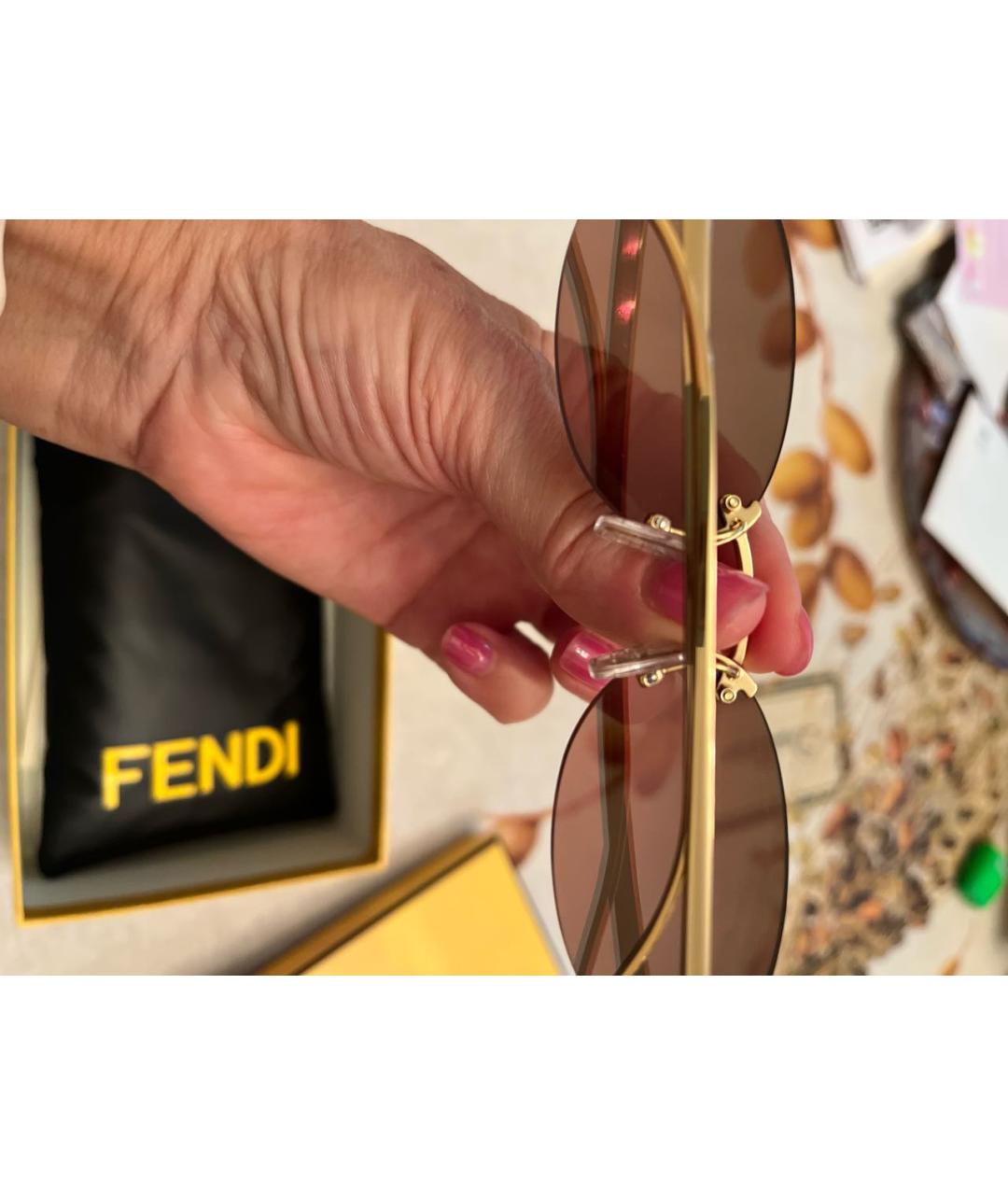FENDI Золотые пластиковые солнцезащитные очки, фото 6