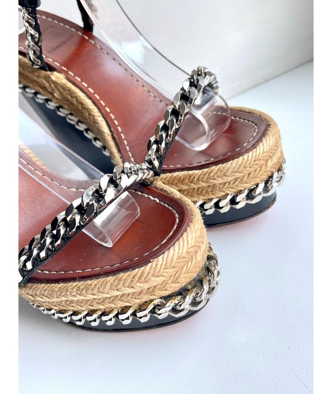 CHRISTIAN LOUBOUTIN Черные босоножки из лакированной кожи, фото 5