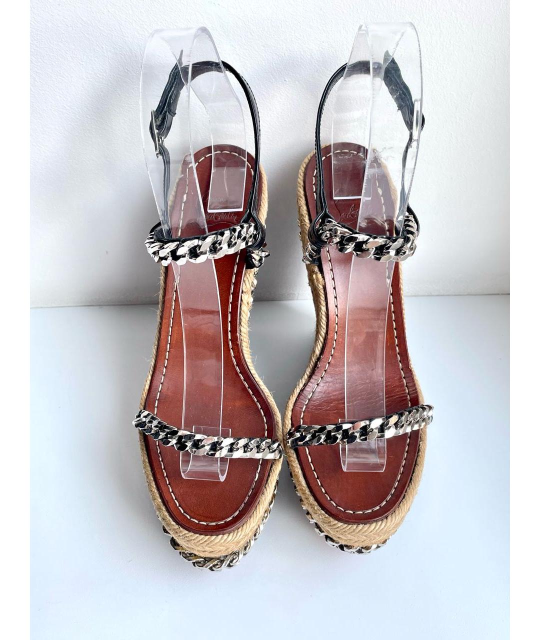 CHRISTIAN LOUBOUTIN Черные босоножки из лакированной кожи, фото 3