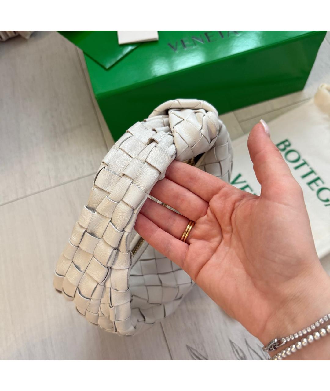 BOTTEGA VENETA Белая кожаная сумка с короткими ручками, фото 7