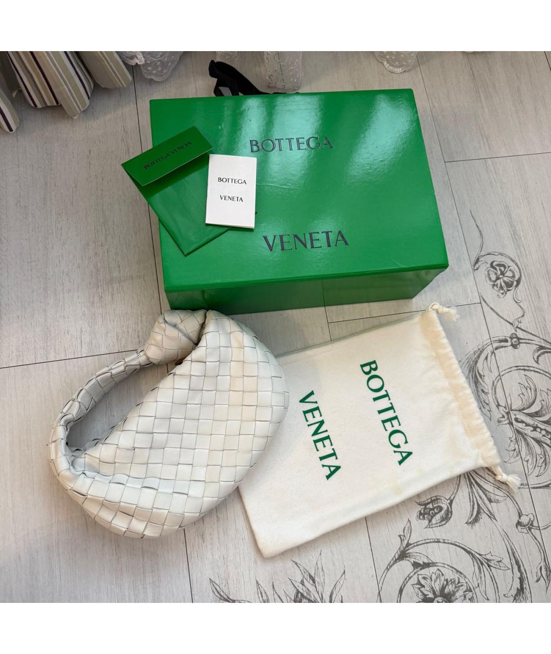 BOTTEGA VENETA Белая кожаная сумка с короткими ручками, фото 8