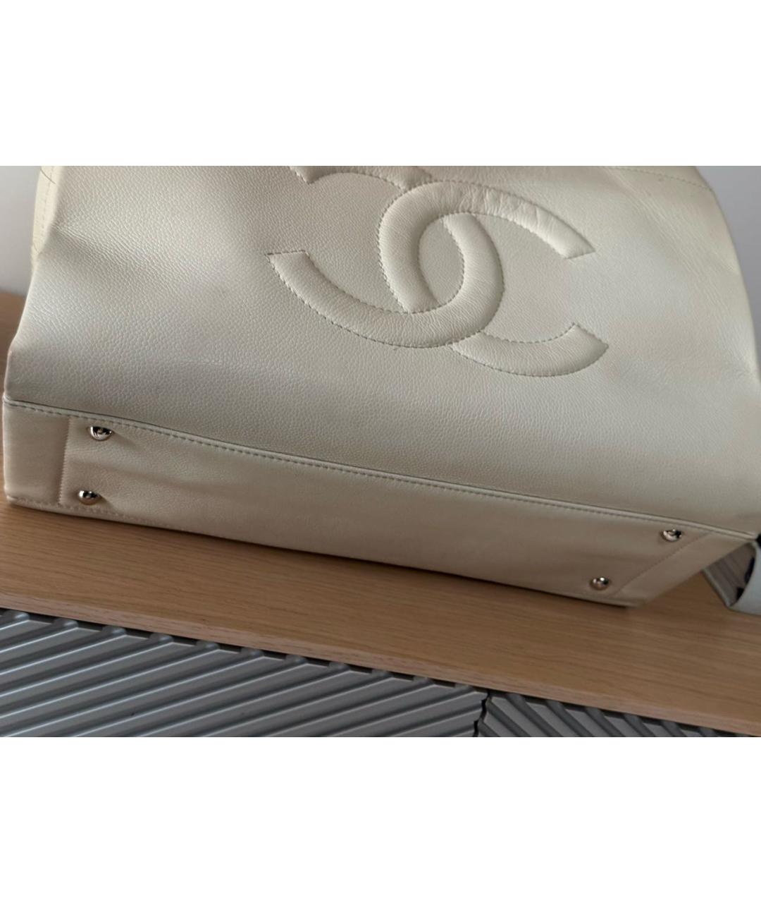 CHANEL Бежевая кожаная сумка тоут, фото 3