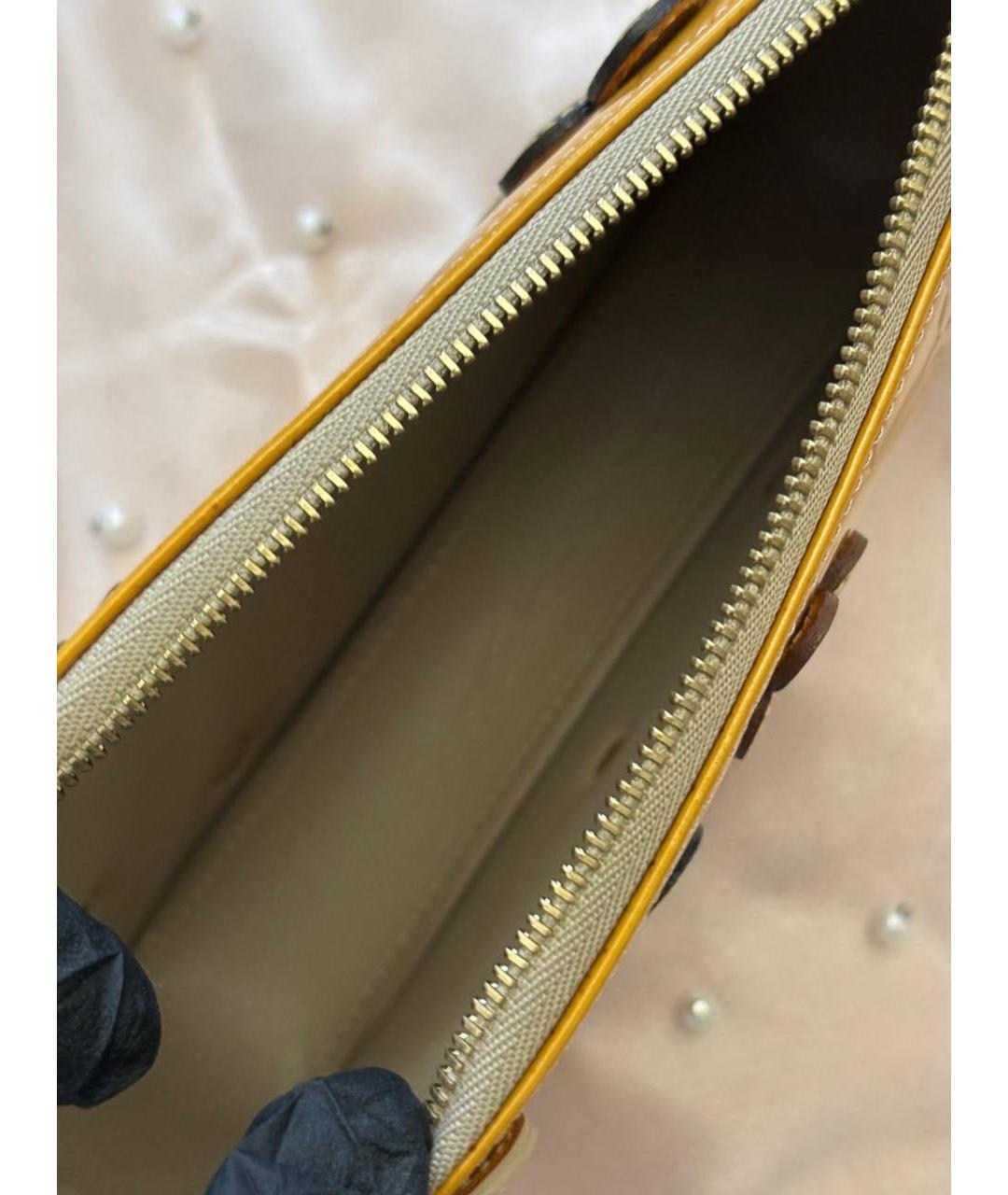 LOUIS VUITTON Горчичная кожаная сумка через плечо, фото 3