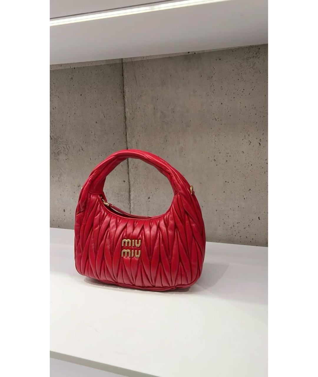 MIU MIU Красная кожаная сумка с короткими ручками, фото 3