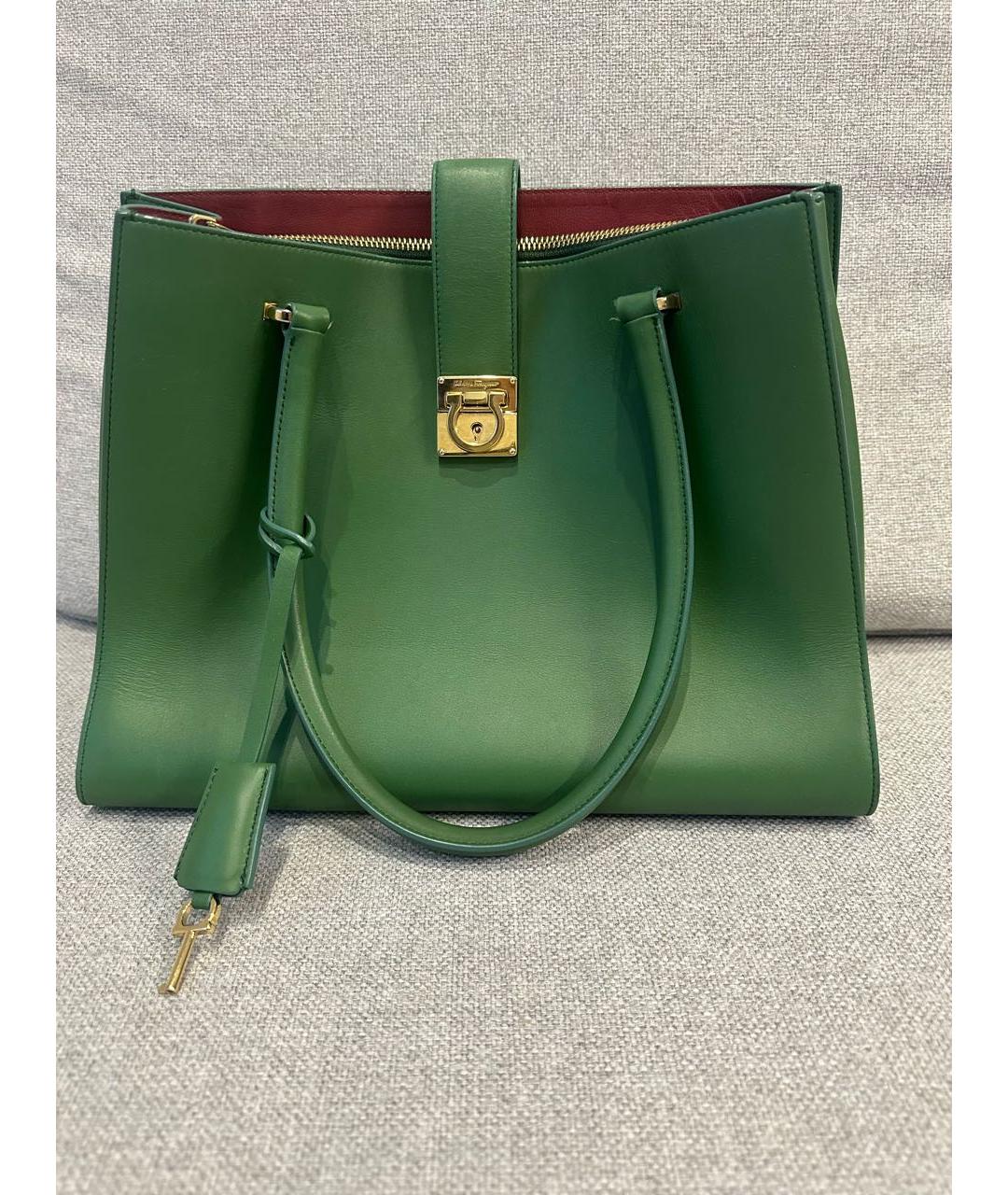 FERRAGAMO Зеленая кожаная сумка с короткими ручками, фото 5