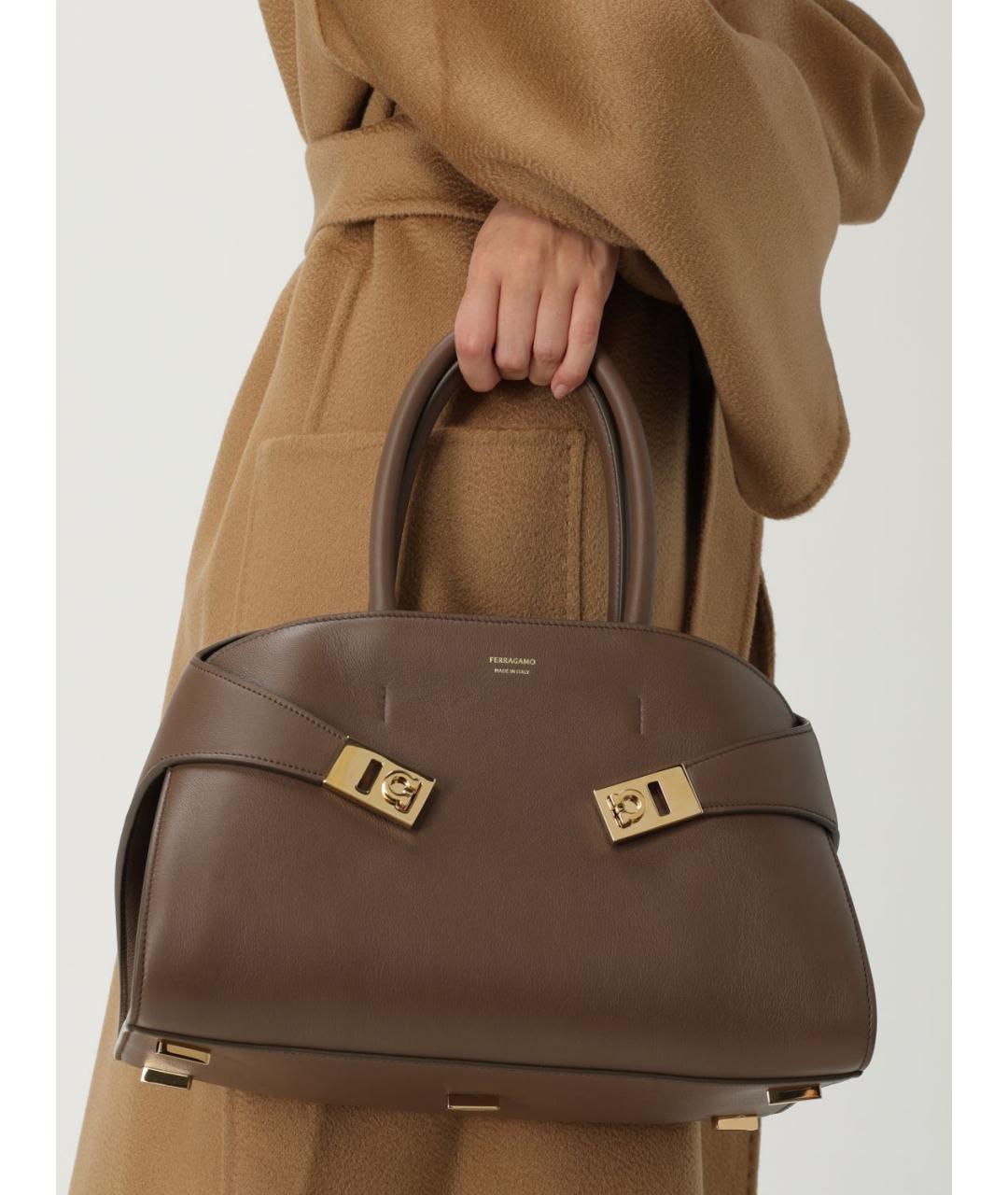 FERRAGAMO Коричневая кожаная сумка тоут, фото 2