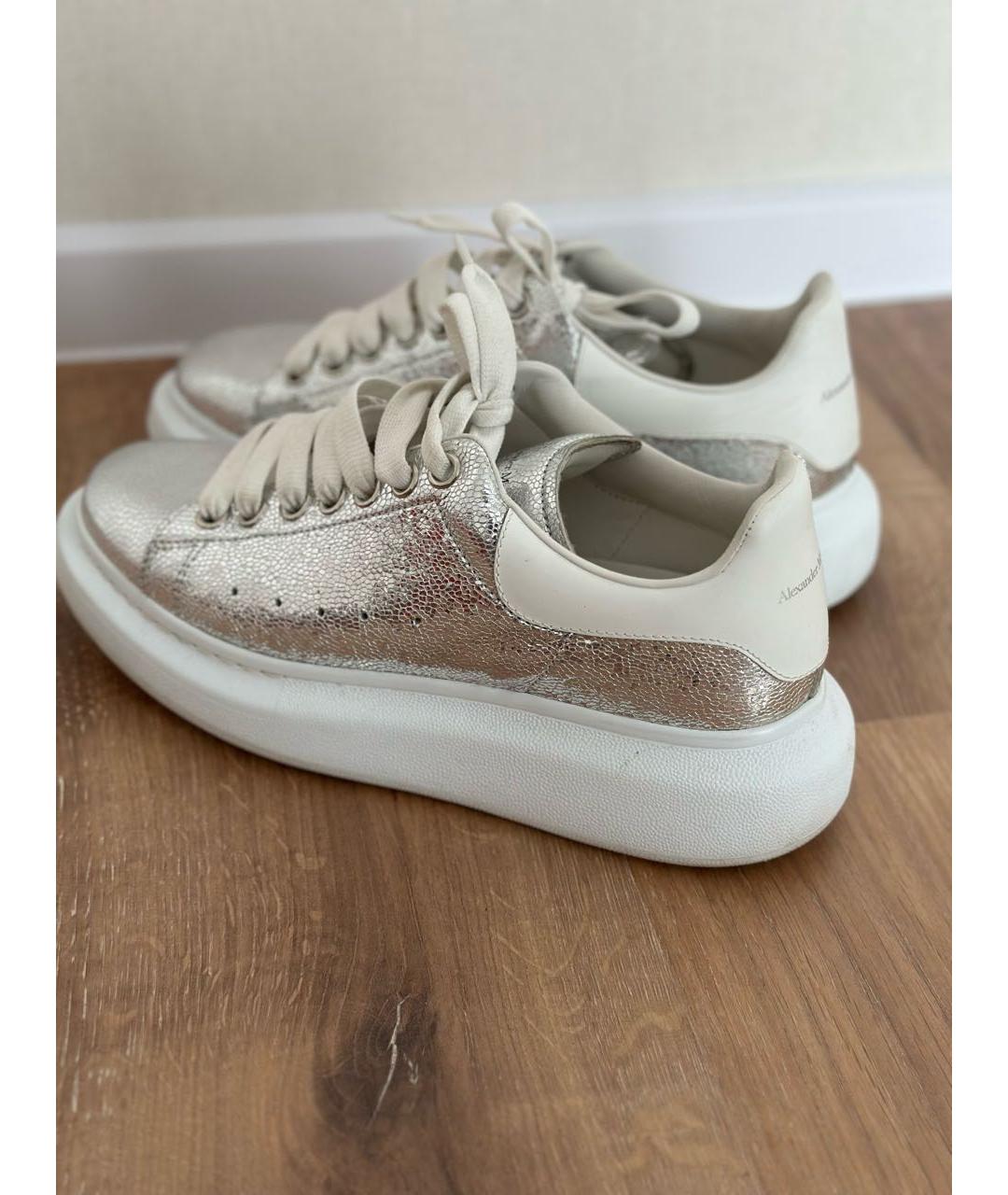 ALEXANDER MCQUEEN Серебряные кожаные кроссовки, фото 2