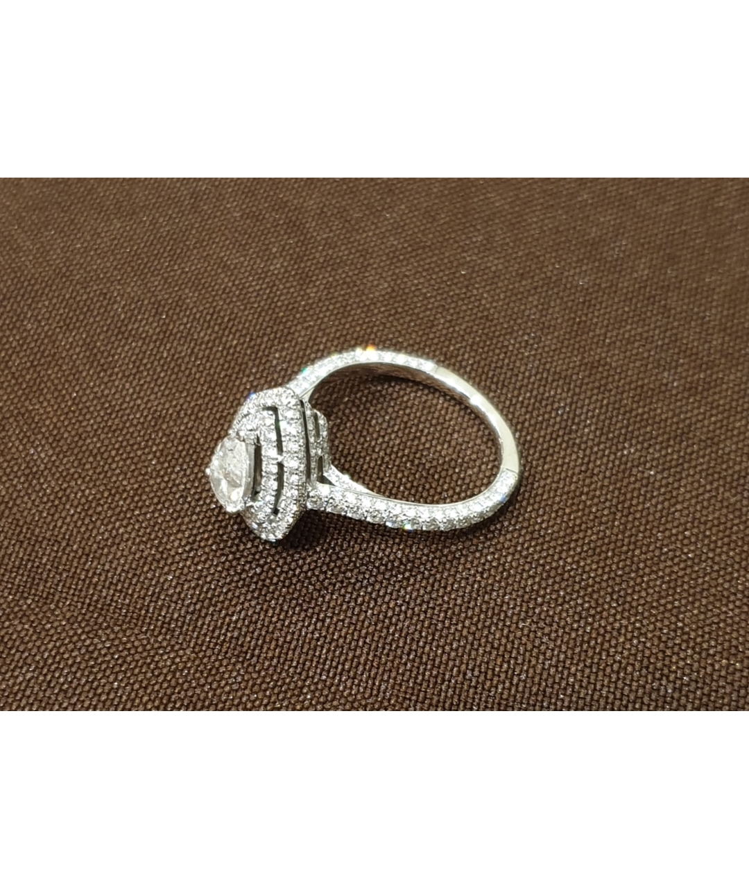 GRAFF Бежевое кольцо из белого золота, фото 4