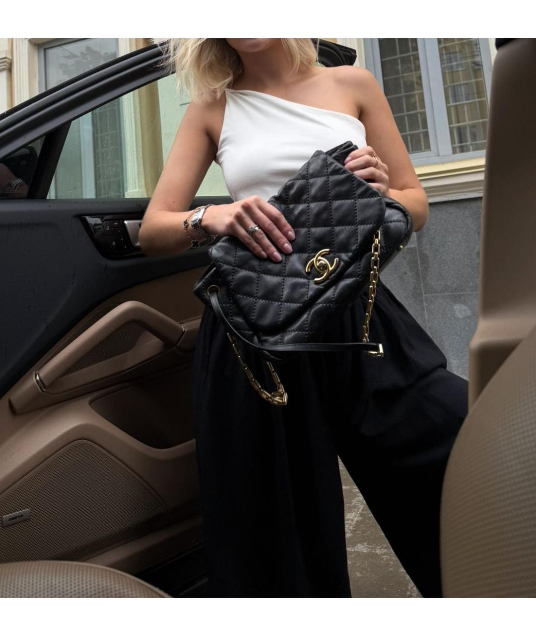 CHANEL Черная кожаная сумка с короткими ручками, фото 7
