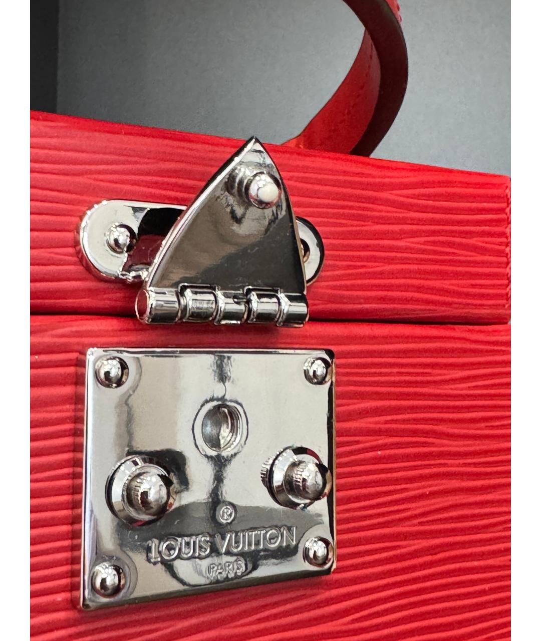 LOUIS VUITTON Красная кожаная сумка с короткими ручками, фото 3