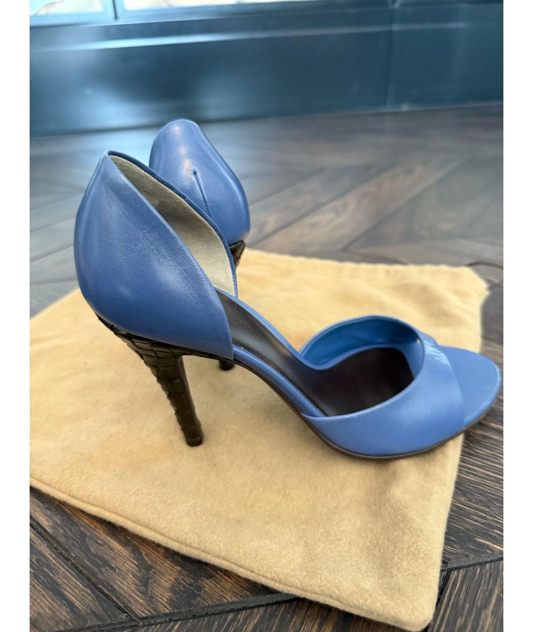 BOTTEGA VENETA Синие кожаные босоножки, фото 7