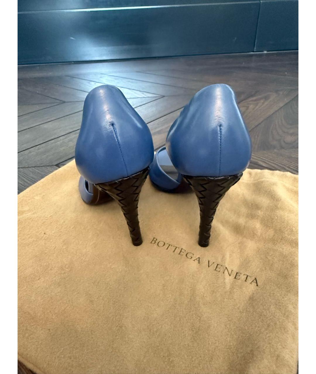 BOTTEGA VENETA Синие кожаные босоножки, фото 6