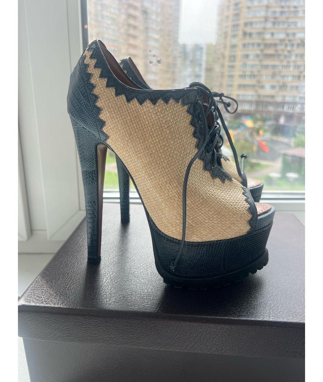 ALAIA Бежевые кожаные ботильоны, фото 8