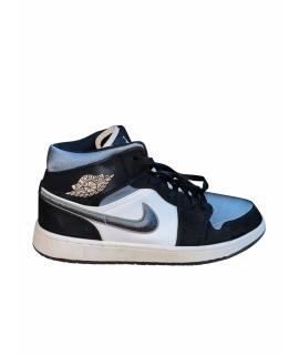 JORDAN Низкие кроссовки / кеды