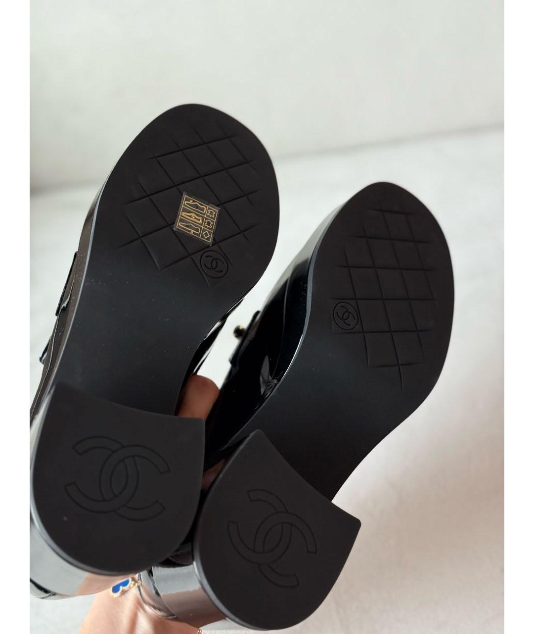 CHANEL Черные лоферы из лакированной кожи, фото 4
