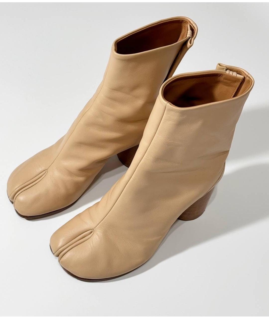 MAISON MARGIELA Бежевые ботильоны из лакированной кожи, фото 2