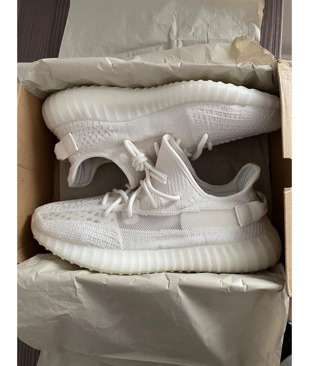 ADIDAS YEEZY Белые текстильные низкие кроссовки / кеды, фото 2