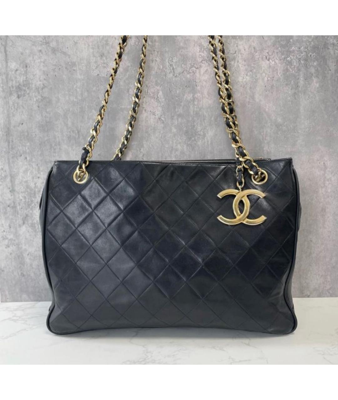 CHANEL Черная кожаная сумка с короткими ручками, фото 6