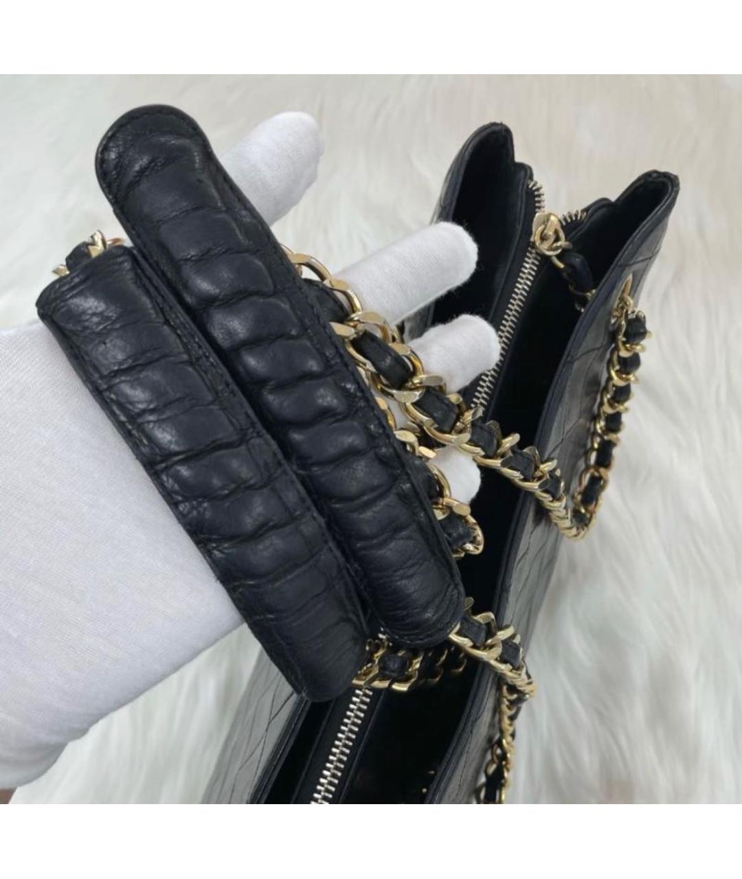CHANEL Черная кожаная сумка с короткими ручками, фото 5