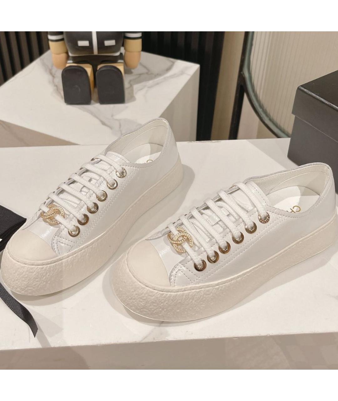 CHANEL Белые кеды, фото 4