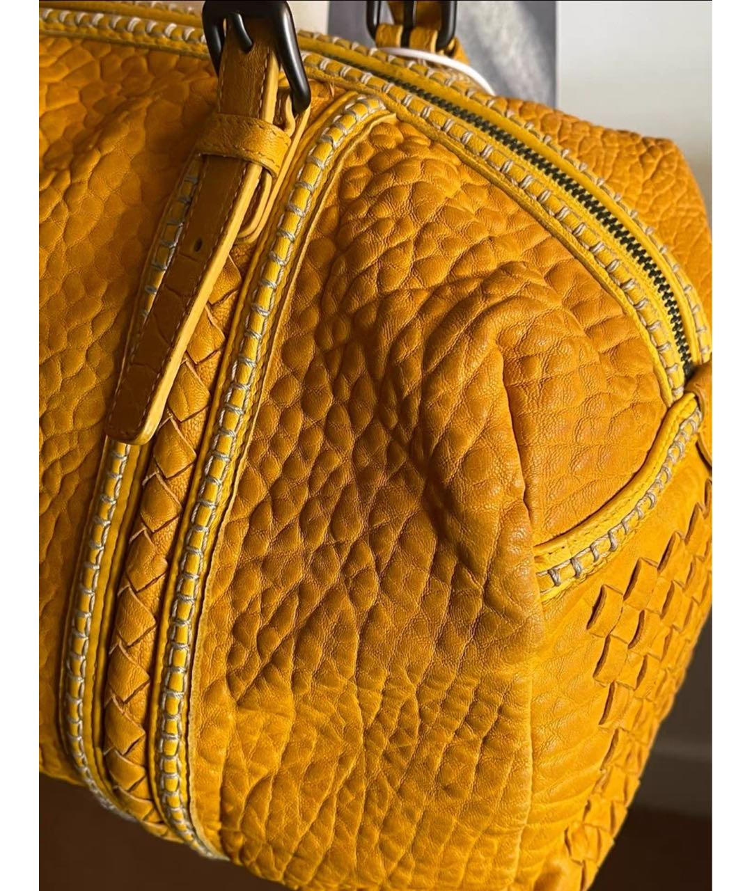 BOTTEGA VENETA Оранжевая кожаная сумка с короткими ручками, фото 3