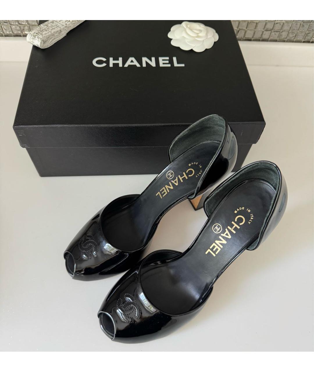 CHANEL Черные туфли из лакированной кожи, фото 4
