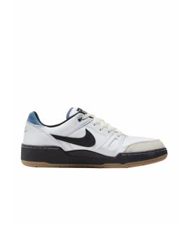 NIKE Низкие кроссовки / кеды